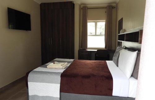 Harare Apartment | 2 Bed Apt with en-suite and kitchenette - 2066