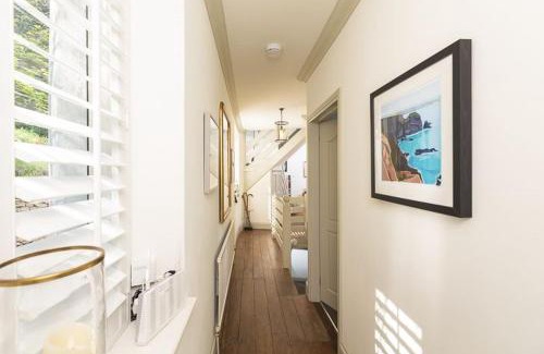 Babbacombe House | Kid-Friendly 2 Bed Bay Cottage for Your Perfect Getaway