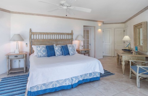 Sandy Lane Condo | 2 bed BEACHFRONT Apartment in Holetown, St. James