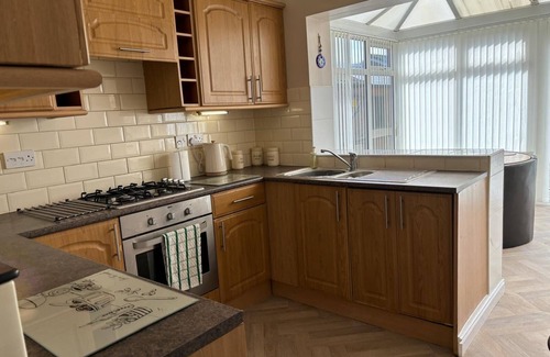 Ingoldmells House | Pet-Friendly Bungalow 22 with Ocean View in Ingoldmells