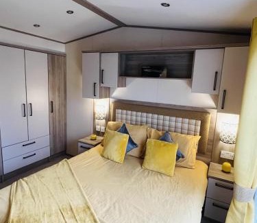 Whitley Bay House | Beachfront Retreat at Whitley Bay Caravan Park - 8.7 Rated