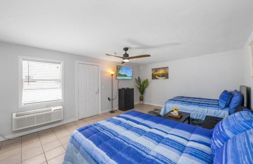 Biggar Apartment | Inviting 2 Bed Cottage with Pool Near the Beach & BBQ