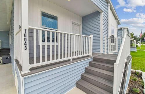 Dade City House | Cozy 2-Bed Home in Dade City with Pool & Pickle Ball