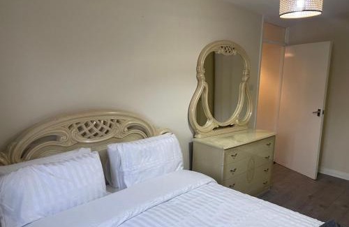 New Cross Apartment | 2 Bed Flat close to New Cross Gate, SE14