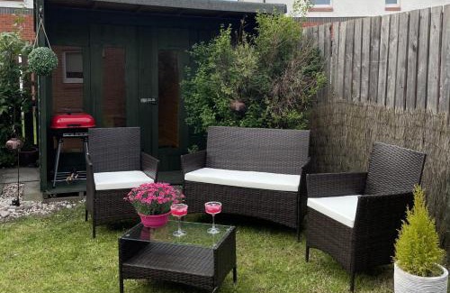 Perth House | Stylish Scottish House with Garden, Parking & High Ratings