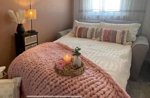 Perth House | Stylish Scottish House with Garden, Parking & High Ratings