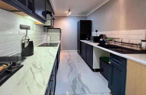 Rothesay Apartment | 2 Bed House - Sleeps 4 - Pets - Parking - Wifi