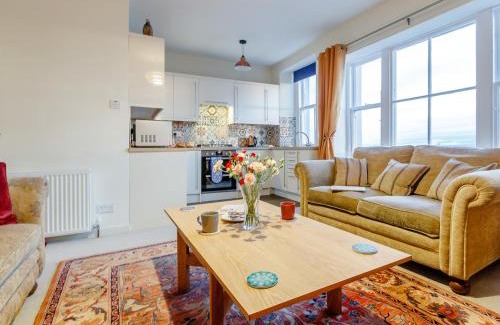 Pittenweem House | Family-Friendly 2-Bed Hotel in Anstruther - Pet Friendly Stay