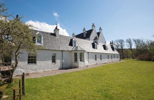 Applecross House | Family-Friendly 2 Bed Retreat in Applecross, Perfect for Pets