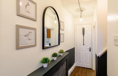Appledore House | Family-Friendly 2 Bed Retreat in Appledore, Rated 10/10