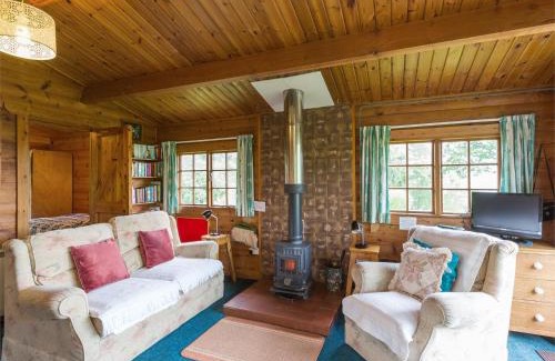 Netherton House | Cozy 2-Bed Retreat in Ardeonaig with Family and Pet Amenities