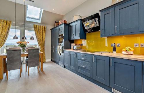 Auchterarder House | Family-Friendly 2-Bed Retreat in Auchterarder, Pet Welcome