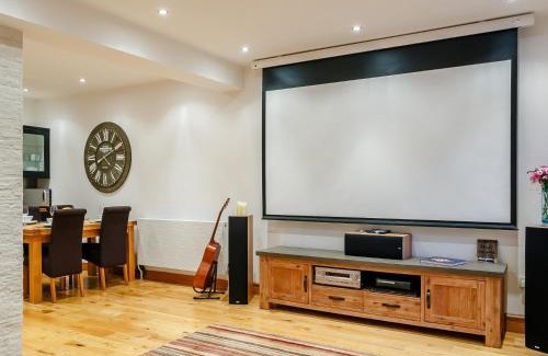 Battle House | Pet-Friendly Haven: Cozy 2 Bed Retreat in Battle