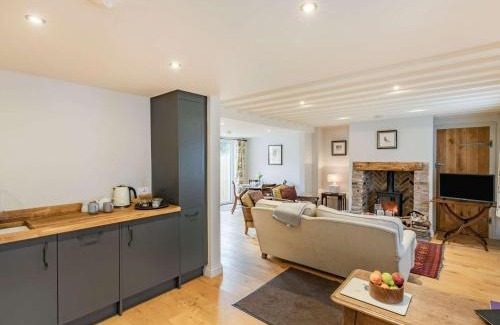 Lund House | Cozy 2-Bedroom Stay in Pet-Friendly Beverley