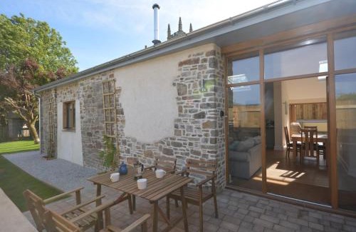 Bideford House | Family-Friendly 2-Bed Retreat in Bideford with Hot Tub