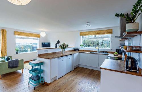 Bude House | Cozy 2-Bed Retreat in Bude with Family and Pet Amenities