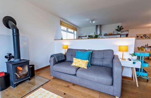 Bude House | Cozy 2-Bed Retreat in Bude with Family and Pet Amenities
