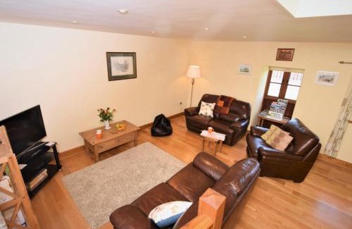Caerwys House | Cozy 2-Bed Retreat in Caerwys - Family-Friendly Stay