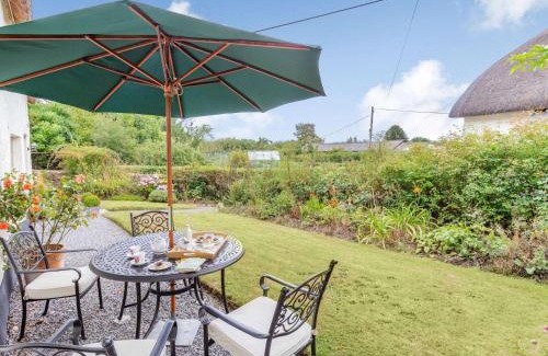 Sticklepath House | Comfortable 2-Bed Retreat in Family-Friendly Chagford