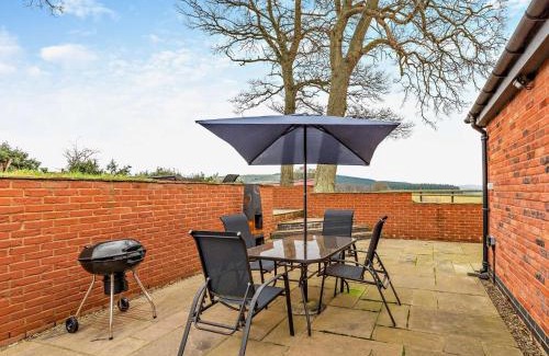 Newcastle-on-Clun House | Family-Friendly 2 Bed Retreat in Clun with Hot Tub