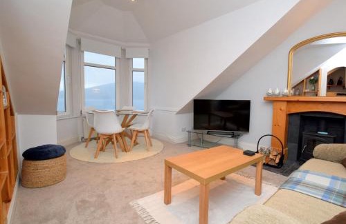 Kilcreggan Apartment | Family-Friendly 2-Bed Retreat in Cove 87473 - Guest Rated 9/10