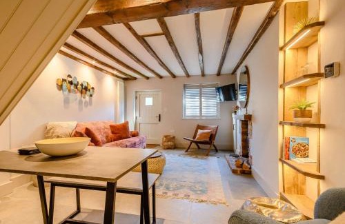 Bretforton House | Family-Friendly 2-Bed Retreat in Evesham Awaits You