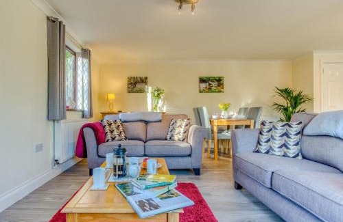 Two Waters Foot Apartment | Family-Friendly 2 Bed Retreat in Beautiful Fowey
