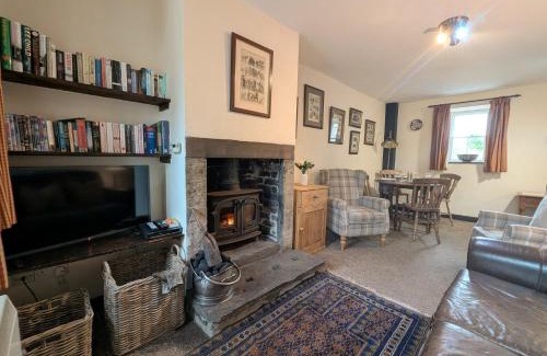 Lorton House | Family-Friendly 2-Bed Getaway in High Lorton SZ136