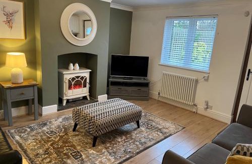 Furzebrook House | Inviting 2-Bed Retreat in Isle of Purbeck for Families