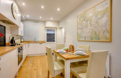 Keswick House | Comfortable 2-Bed Retreat in Keswick - Pet Friendly Stay