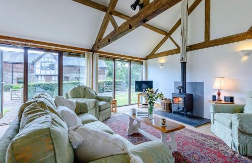 Kinnerton House | Cozy 2-Bed Retreat in Kinnerton, Pet & Child Friendly