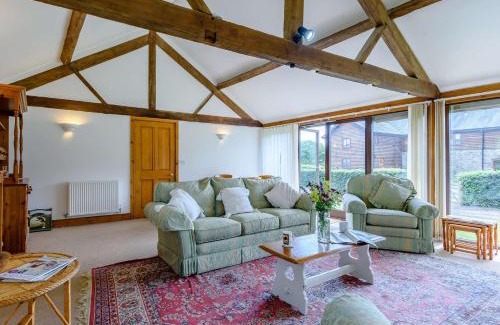 Kinnerton House | Cozy 2-Bed Retreat in Kinnerton, Pet & Child Friendly