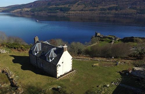 East Lewiston House | Family-Friendly 2-Bed Retreat Near Loch Ness - Top Rated!