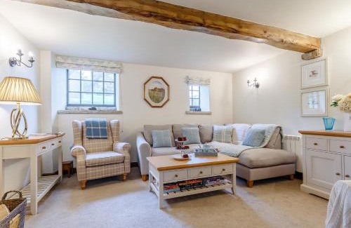 Longnor House | Top-Rated 2 Bed Retreat in Longnor for Families