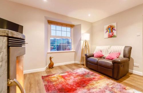 Looe Apartment | Pet-Friendly 2-Bed Retreat in Looe - Perfect for Families