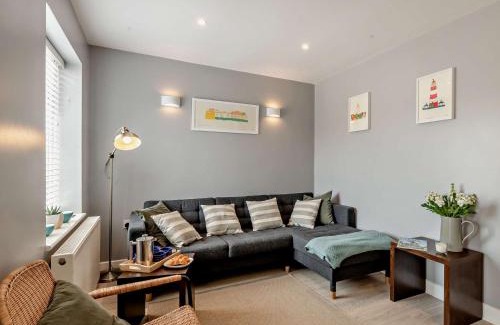 Mundesley House | Pet-Friendly 2 Bed Retreat in Mundesley - Rated 10/10
