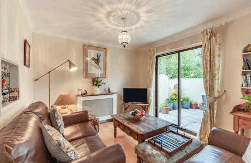Narberth House | Family-Friendly 2-Bed Retreat in Narberth Awaits You