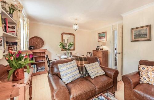 Narberth House | Family-Friendly 2-Bed Retreat in Narberth Awaits You