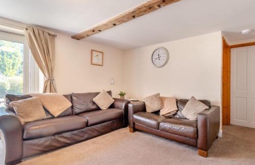 Newton-on-Rawcliffe House | Cozy 2-Bed Retreat in Pickering with Pool & Spa