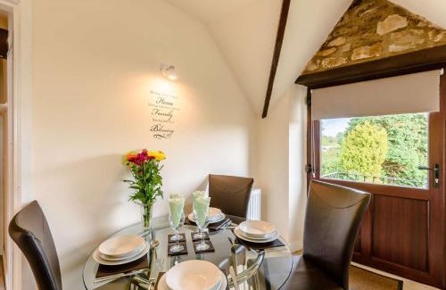 Newton-on-Rawcliffe House | Cozy 2-Bed Retreat in Pickering with Private Pool & Hot Tub