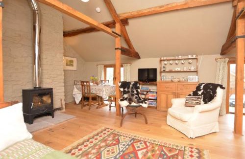 Presteigne Apartment | Pet-Friendly 2-Bedroom Retreat in Presteigne - Rated 9/10