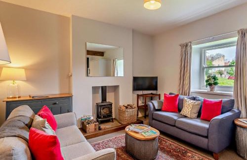 Moulton House | Comfortable 2 Bed Family Retreat in Richmond