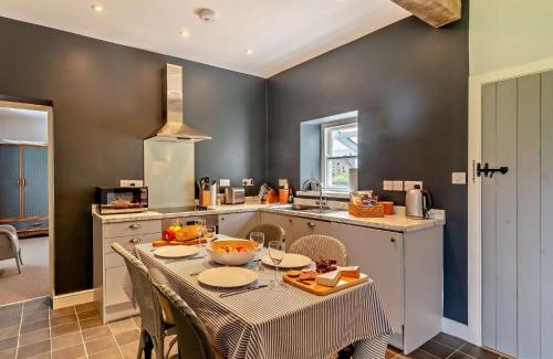 Moulton House | Comfortable 2 Bed Family Retreat in Richmond