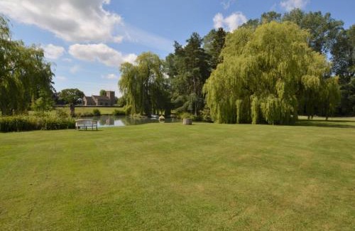 Alweston House | Pet-Friendly Retreat with Pool in Sherborne FOLWO