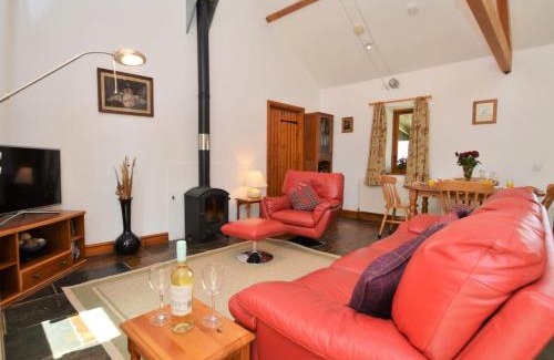 Alweston House | Pet-Friendly Retreat with Pool in Sherborne FOLWO