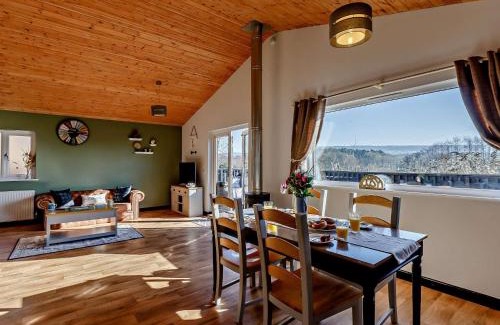 Fenny Bridges House | Pet-Friendly 2-Bed Retreat in Sidmouth for Families
