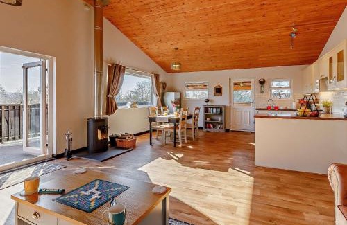 Fenny Bridges House | Pet-Friendly 2-Bed Retreat in Sidmouth for Families