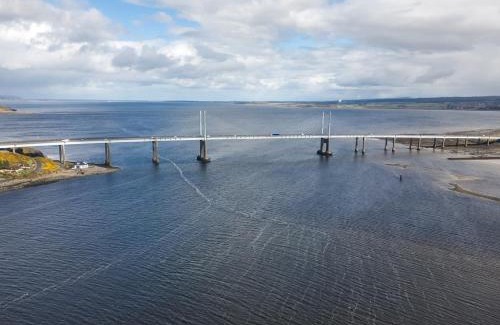 Inverness House | Family-Friendly 2 Bed Retreat in South Kessock, Rated 10/10
