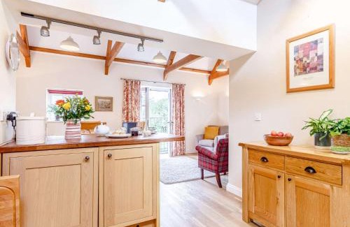 Grampound House | Cozy 2-Bed Retreat in St Austell with Family Amenities