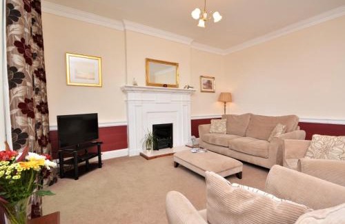 Saint Austell Bay House | Family-Friendly 2 Bed Retreat in St Austell